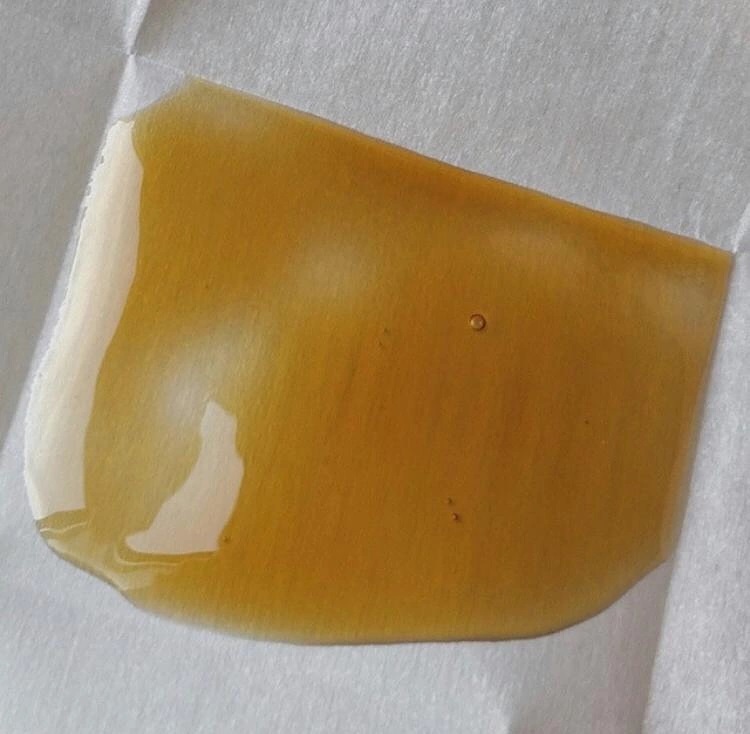 Dabbing and vaporizing THCa isolate - bulk thca isolate