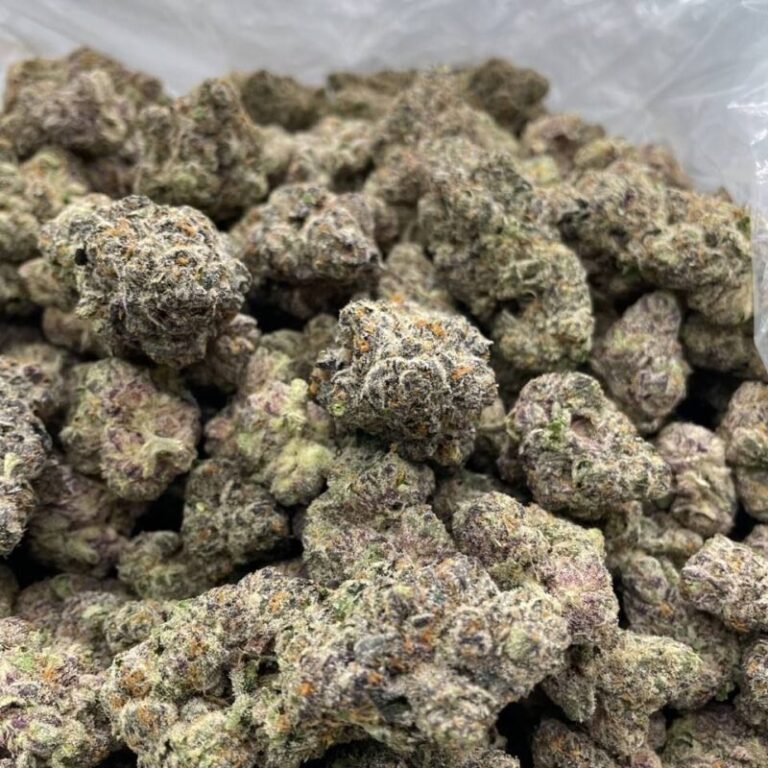 Crowning the Supreme Runtz: A Strain Fit for a King